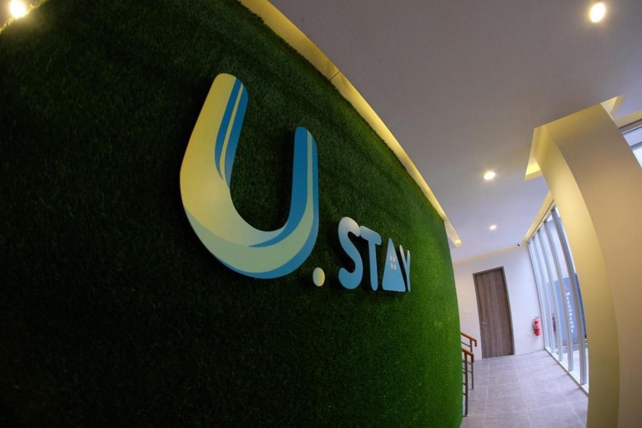 U Stay Hotel Tebet Джакарта Екстериор снимка
